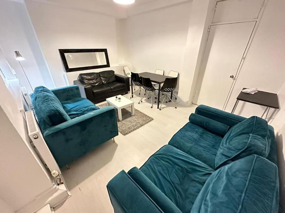3 Bedroom Flat Kings Cross ลอนดอน ภายนอก รูปภาพ