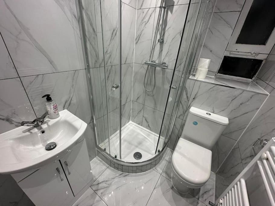 3 Bedroom Flat Kings Cross ลอนดอน ภายนอก รูปภาพ
