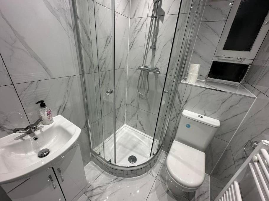 3 Bedroom Flat Kings Cross ลอนดอน ภายนอก รูปภาพ