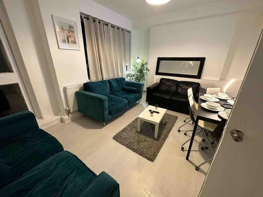 3 Bedroom Flat Kings Cross ลอนดอน ภายนอก รูปภาพ