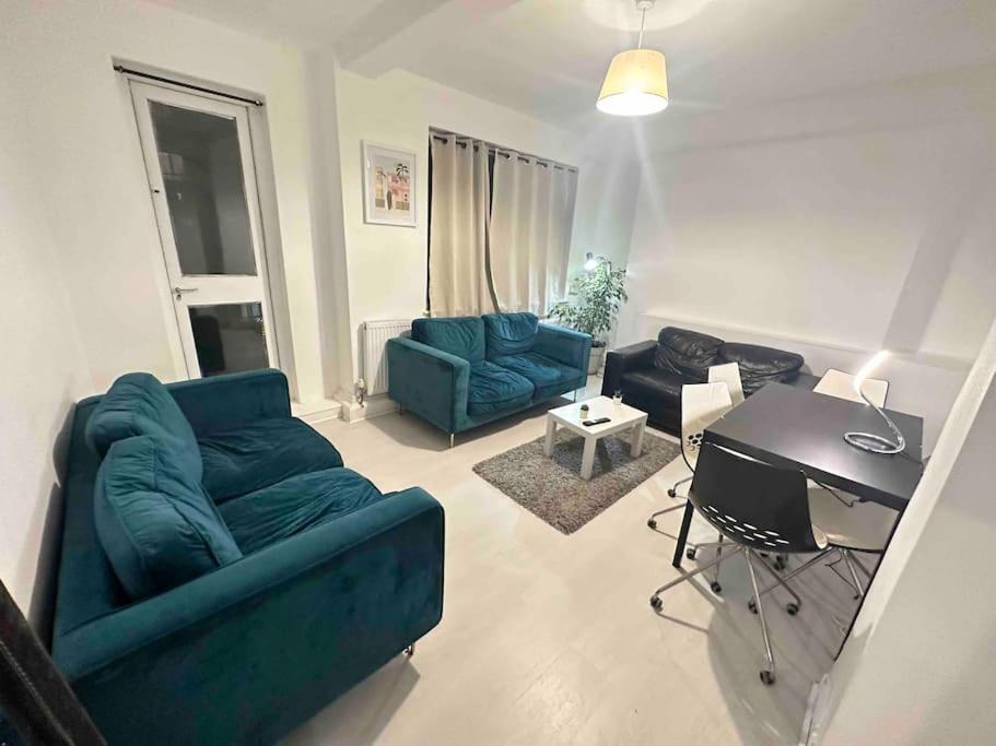 3 Bedroom Flat Kings Cross ลอนดอน ภายนอก รูปภาพ